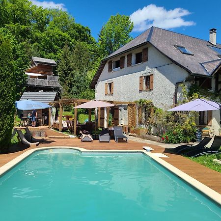 L'Oree Des Bornes-Appartement Avec Piscine Évires Exterior foto